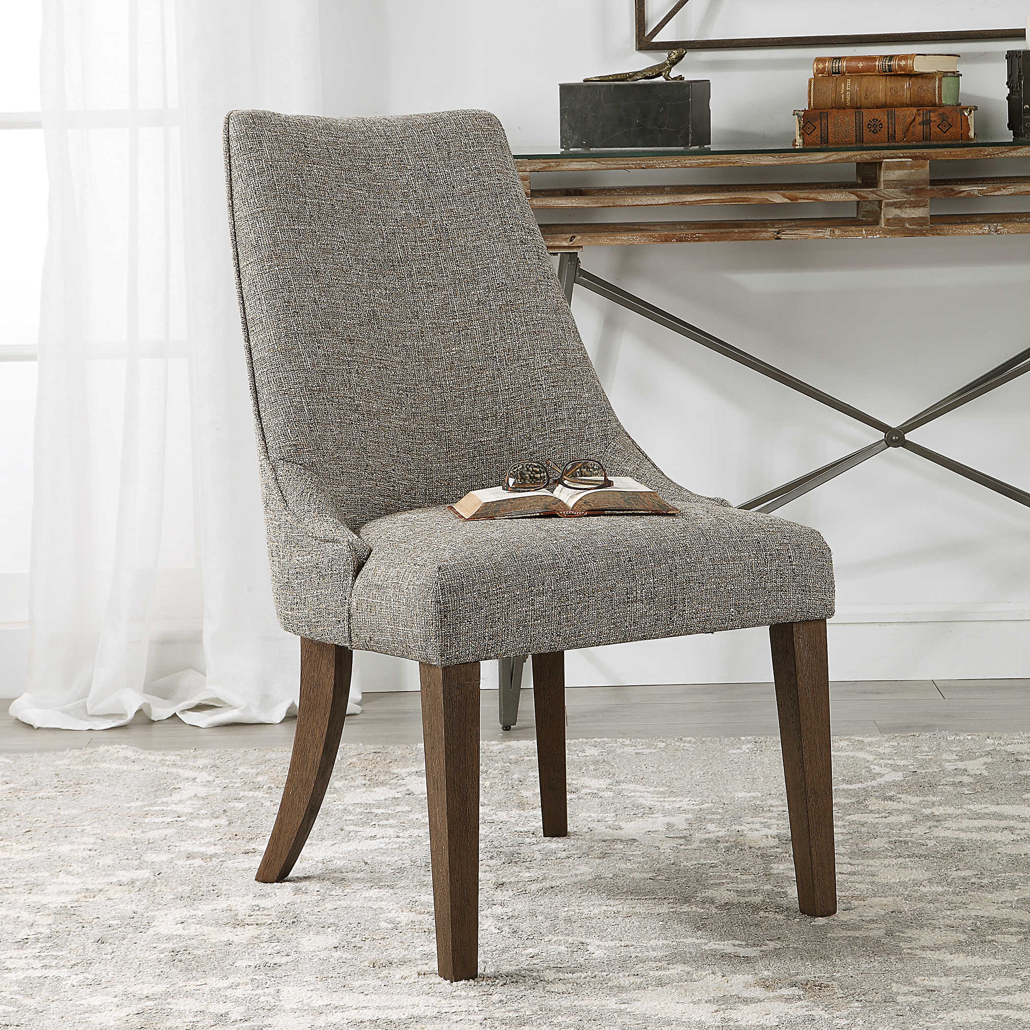 CHAISE DAXTON