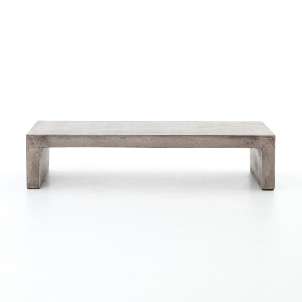 TABLE BASSE PAROISSIALE EN BÉTON