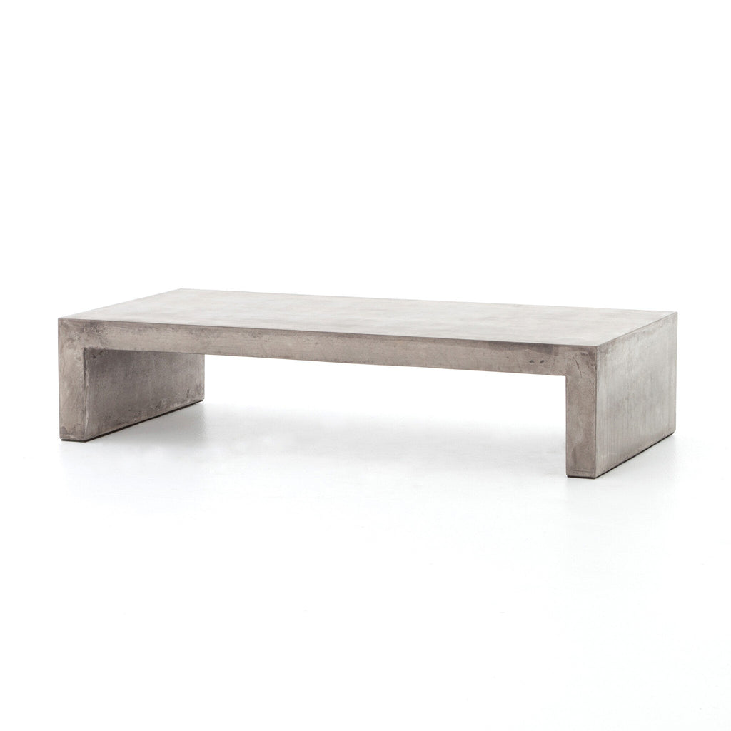 TABLE BASSE PAROISSIALE EN BÉTON