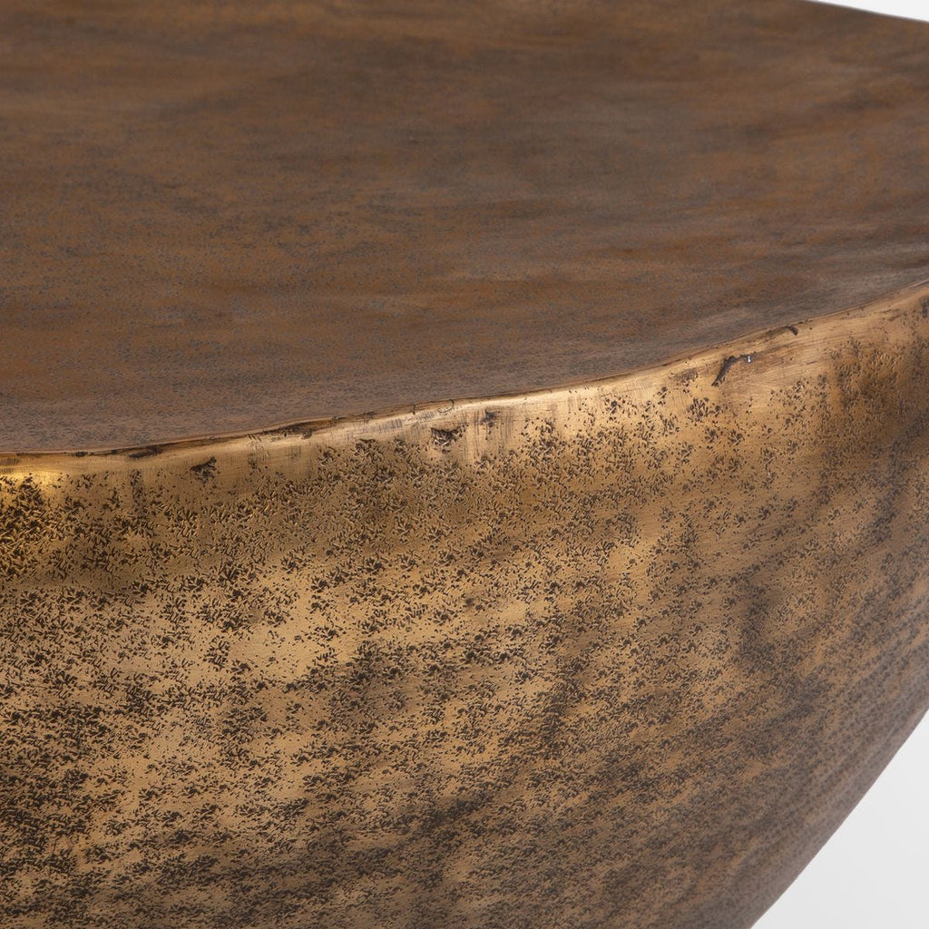 Table basse en forme de dôme doré
